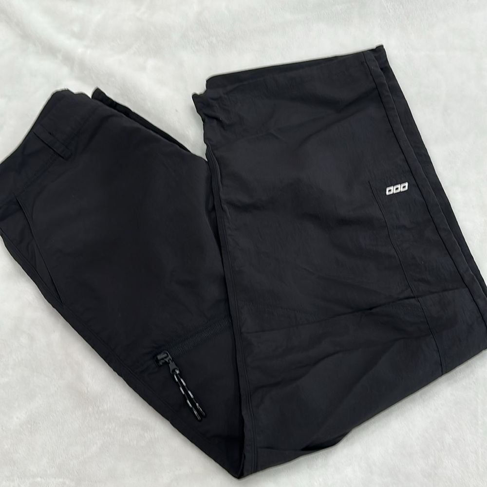 Lorna Jane Black Cargo Pants with Straight-Leg Cut